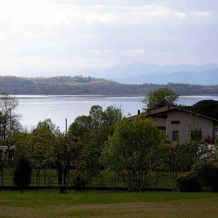 Vista Lago-Appartamento Funzionale Con Vista Варезе Екстер'єр фото